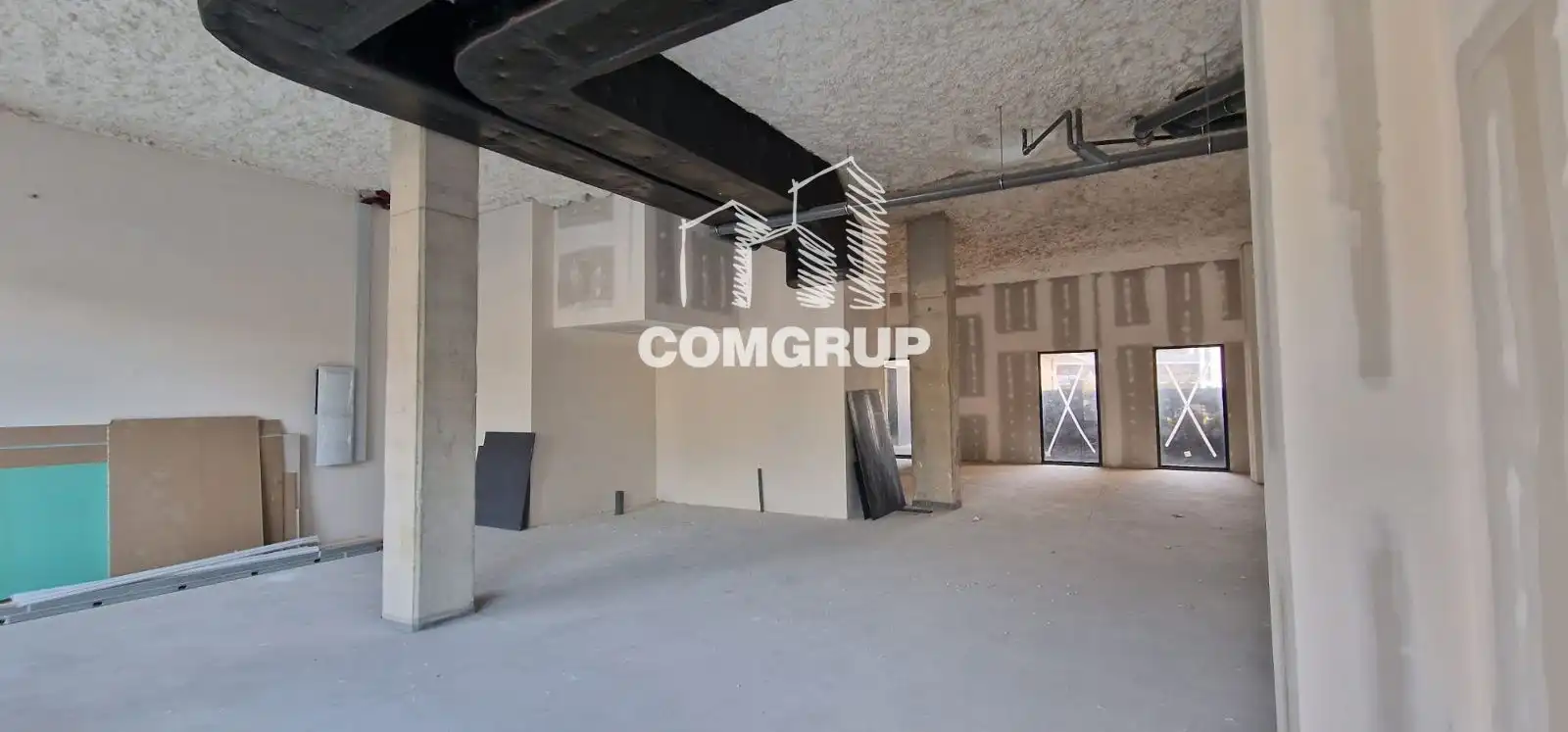 Commercial properties for sale in CLARA CAMPOAMOR, Llevant