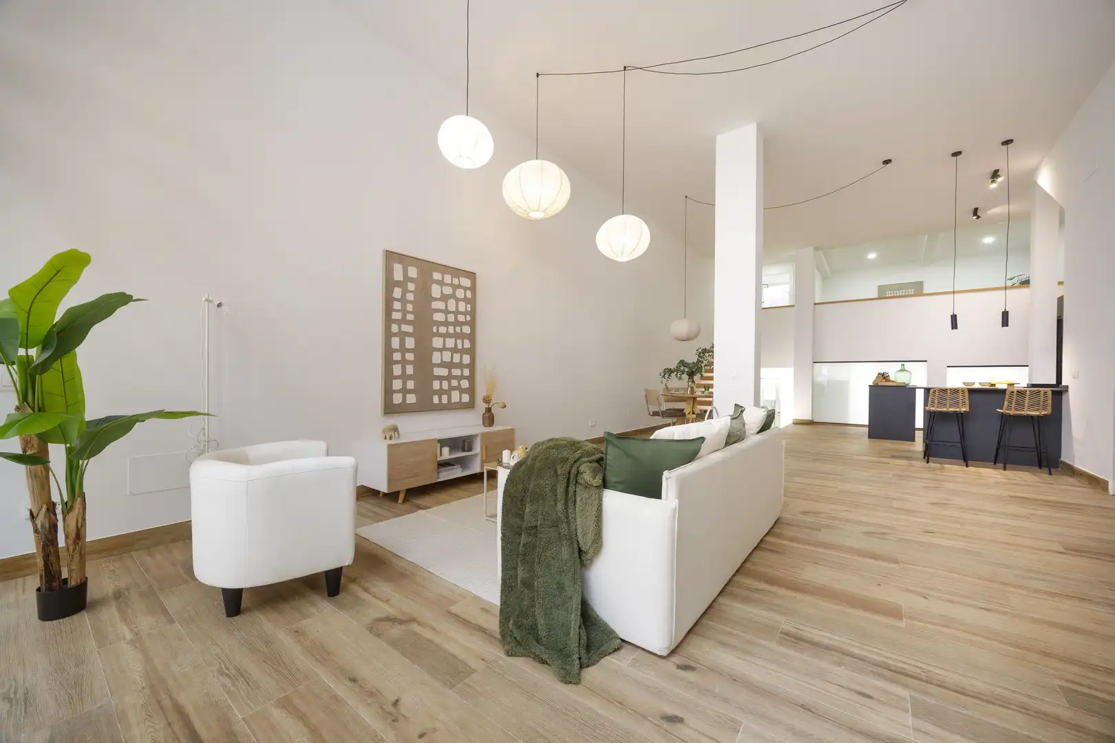 Living room of Detached homes for sale in Madrid  with Air Conditioner, Furnished and Alarm