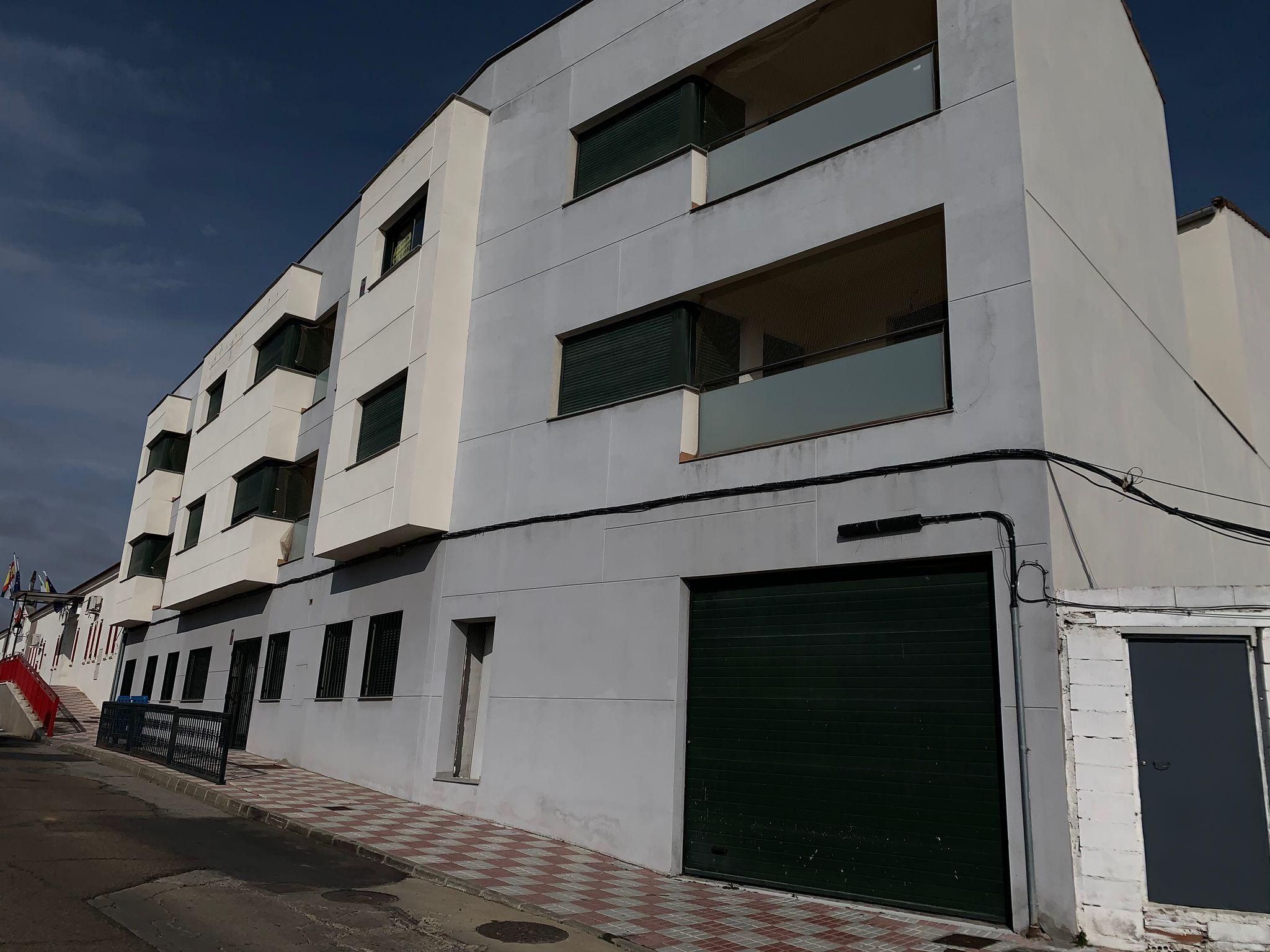 Exterior view of Flat for sale in Orellana la Vieja  with Storage room