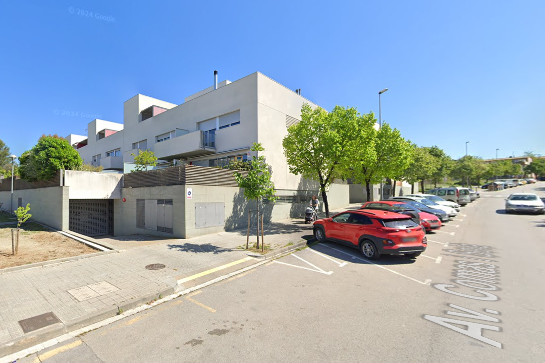 Parking of Single-family semi-detached for sale in Rubí