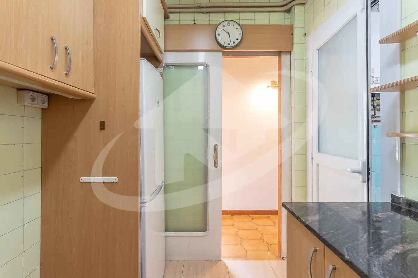 Küche von Wohnung zum Verkauf in Sabadell mit Klimaanlage, Heizung und Balkon