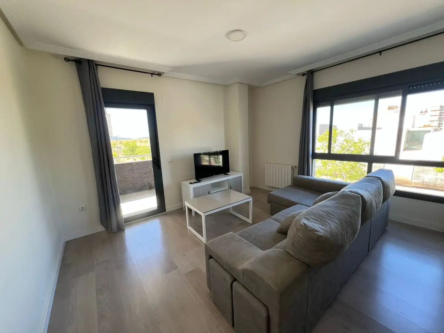 Appartamento con piscina in affitto a Nuevo Cáceres, imagen 4