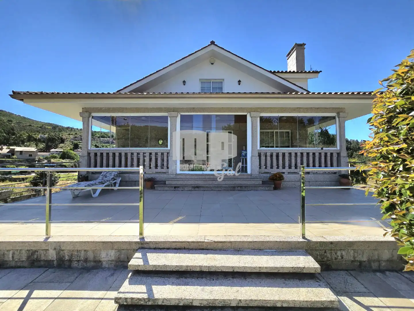 Vista exterior de Casa o chalet en venta en Vigo  con Calefacción, Jardín privado y Terraza