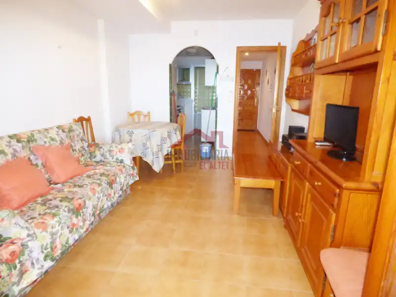 Apartments for rent in Calle Málaga, Los Arenales del Sol