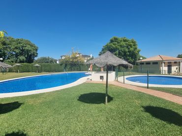 Pis amb piscina de lloguer a Churriana