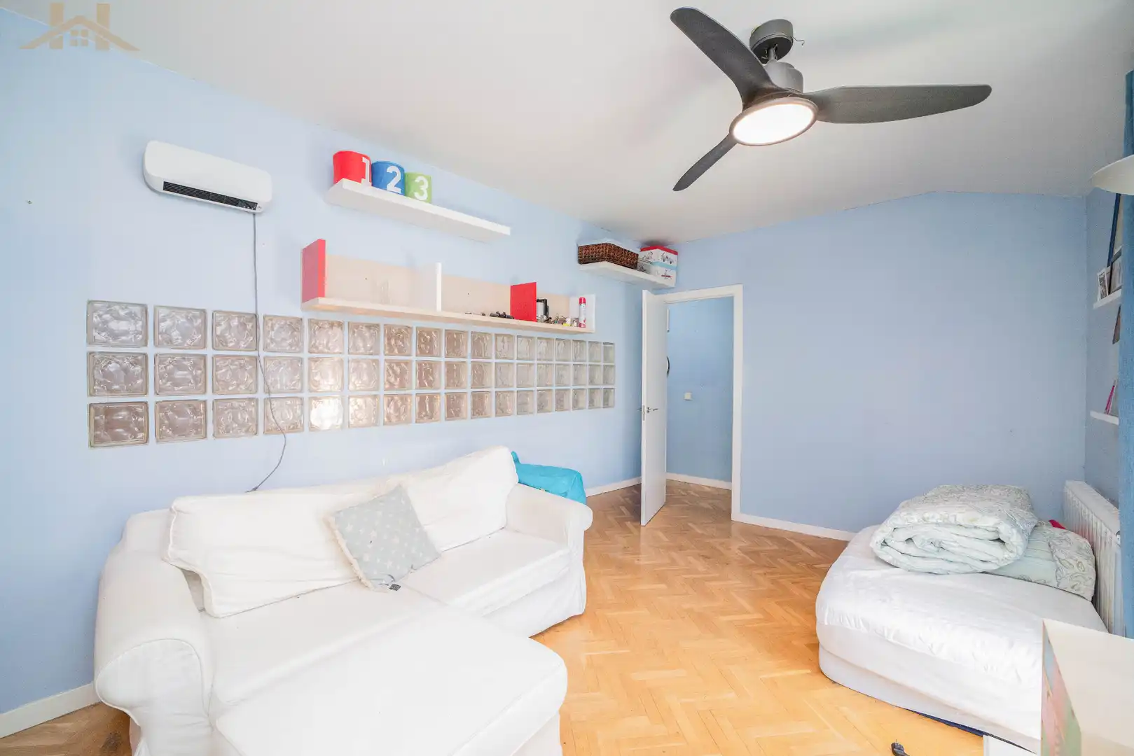 Bedroom of Duplexes for sale in Villanueva del Pardillo  with Air Conditioner, Heating and Parquet flooring