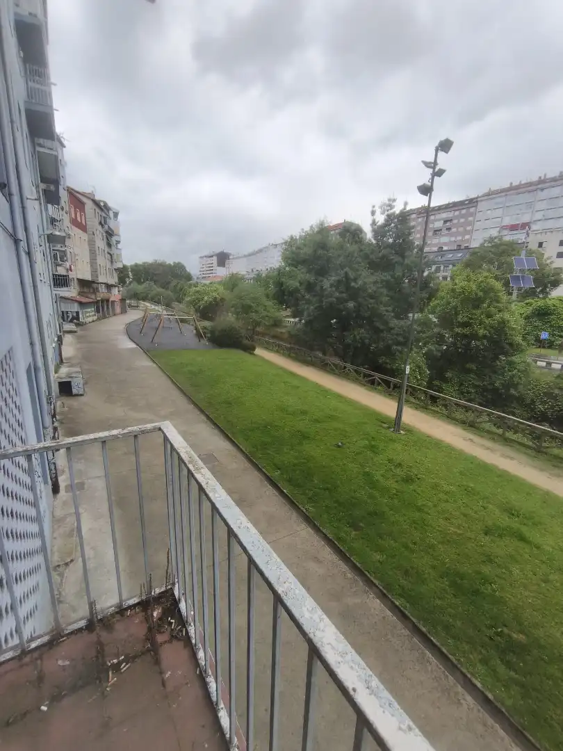 Local comercial en venta en Rúa Antonio Puga 4