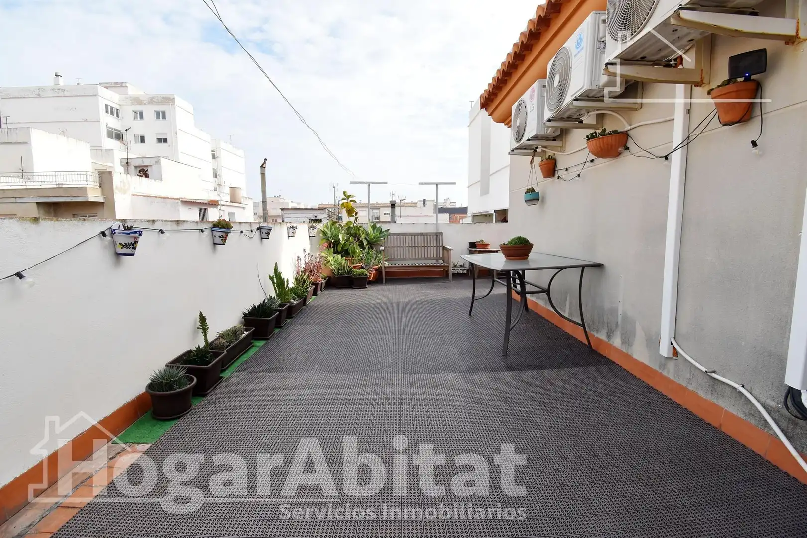Casa amb terrassa en venda a Carrer JAUME ROIG