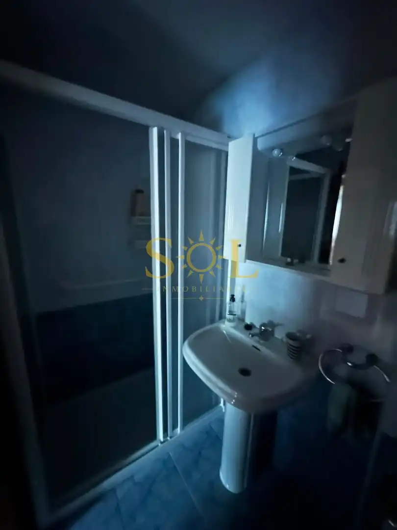 Baño de Piso en venta en La Pola de Gordón  con Calefacción, Parquet y Amueblado