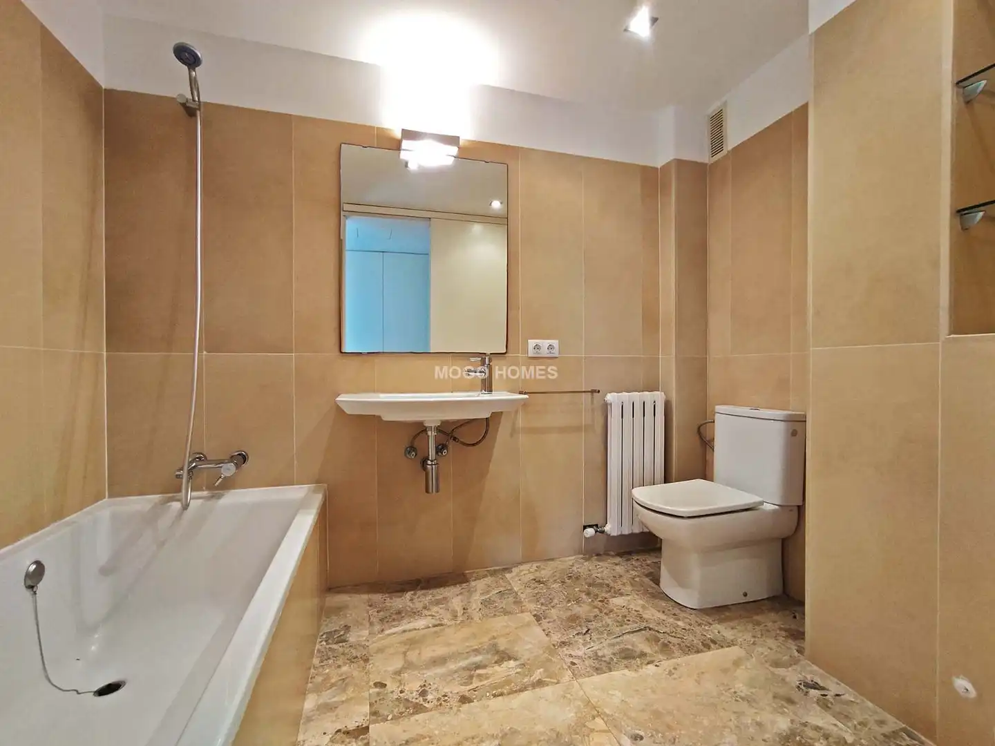 Baño de Piso de alquiler en Centre