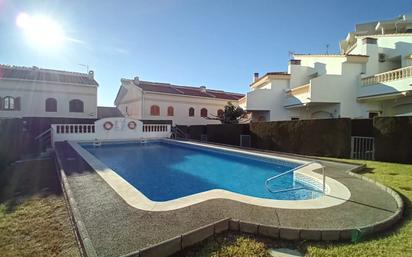 Piscina de Casa adosada en venda en Vandellòs i l'Hospitalet de l'Infant amb Aire condicionat, Calefacció i Moblat