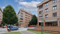 Vista exterior de Pis en venda en Gijón  amb Terrassa i Piscina