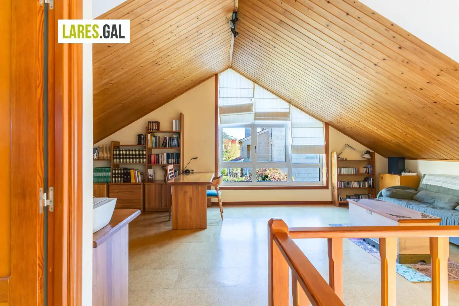 Vista exterior de Casa o chalet en venta en Cangas  con Calefacción y Trastero