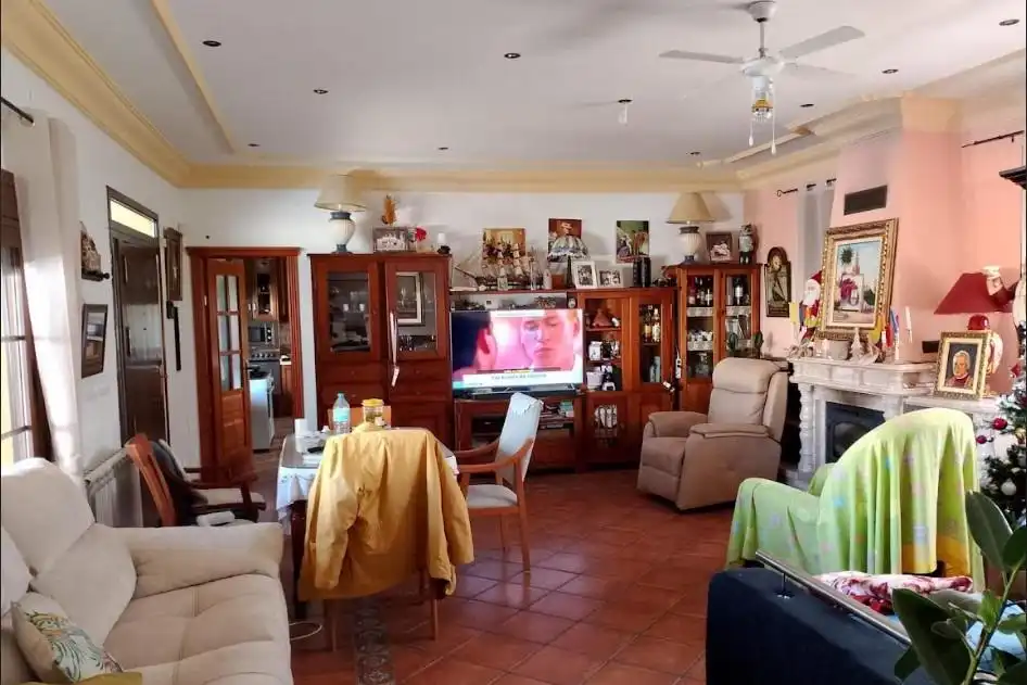 Sala d'estar de Casa o xalet en venda en Mollina amb Aire condicionat, Calefacció i Jardí privat