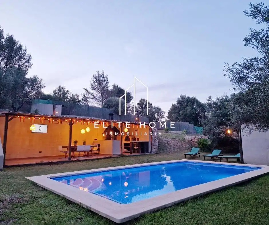 Vista exterior de Casa o xalet en venda en Tales amb Aire condicionat, Calefacció i Jardí privat