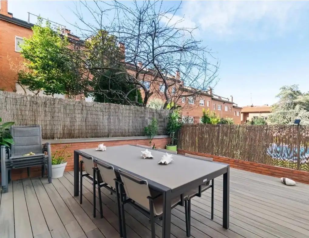 Terraza de Casa adosada en venta en Sant Cugat del Vallès con Aire acondicionado, Calefacción y Parquet
