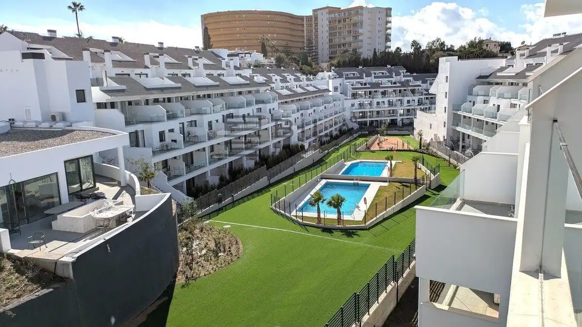 Piso con piscina en venta en Med Hills, imagen 5