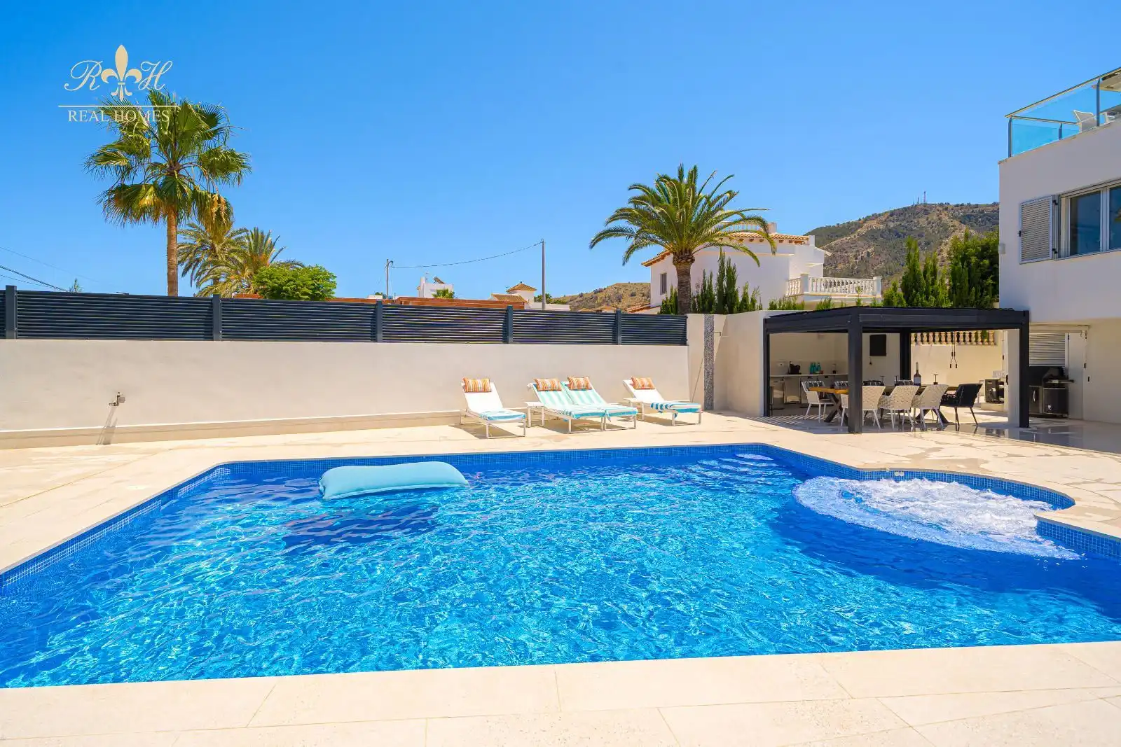 Villa avec piscine à vendre à EURIM