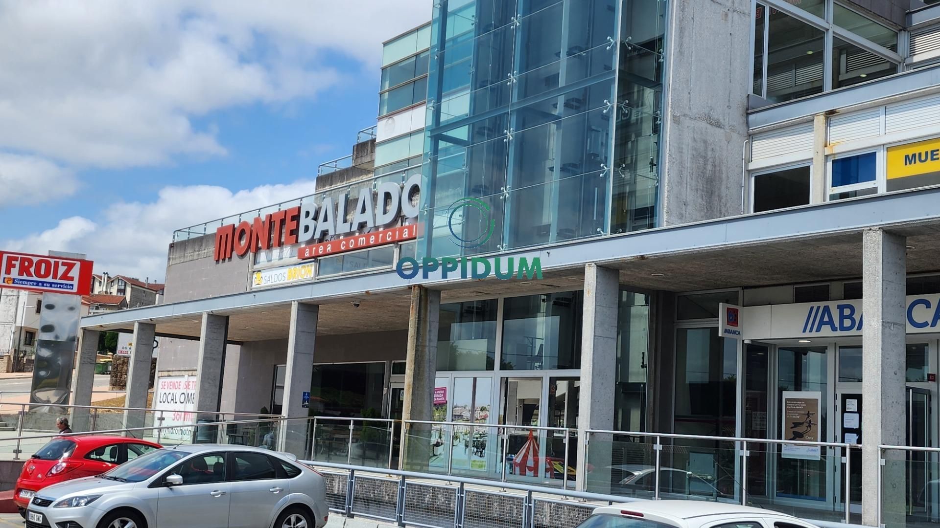 Vista exterior de Local en venta en Brión