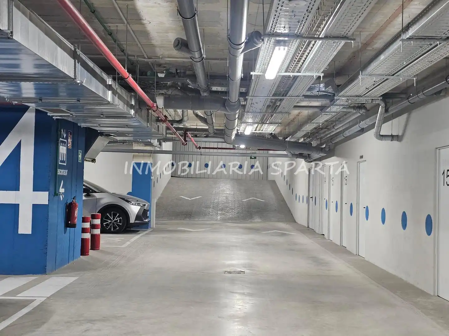 Parking of Flat for rent in Tomares  with Air Conditioner, Heating and Terrace