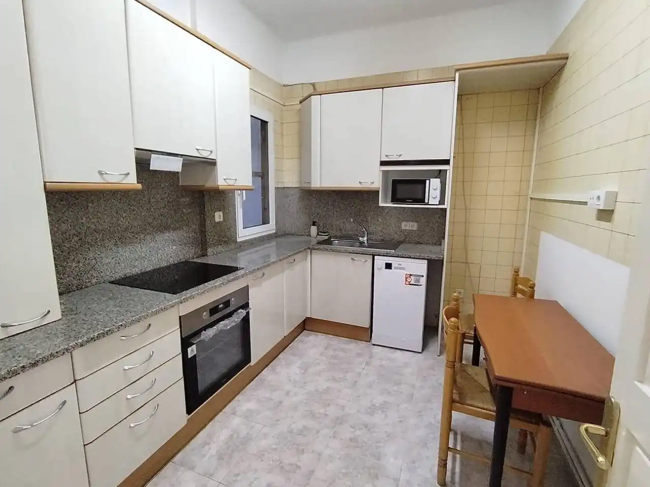Cocina de Piso en venta en Girona con Aire acondicionado, Calefacción y Balcón