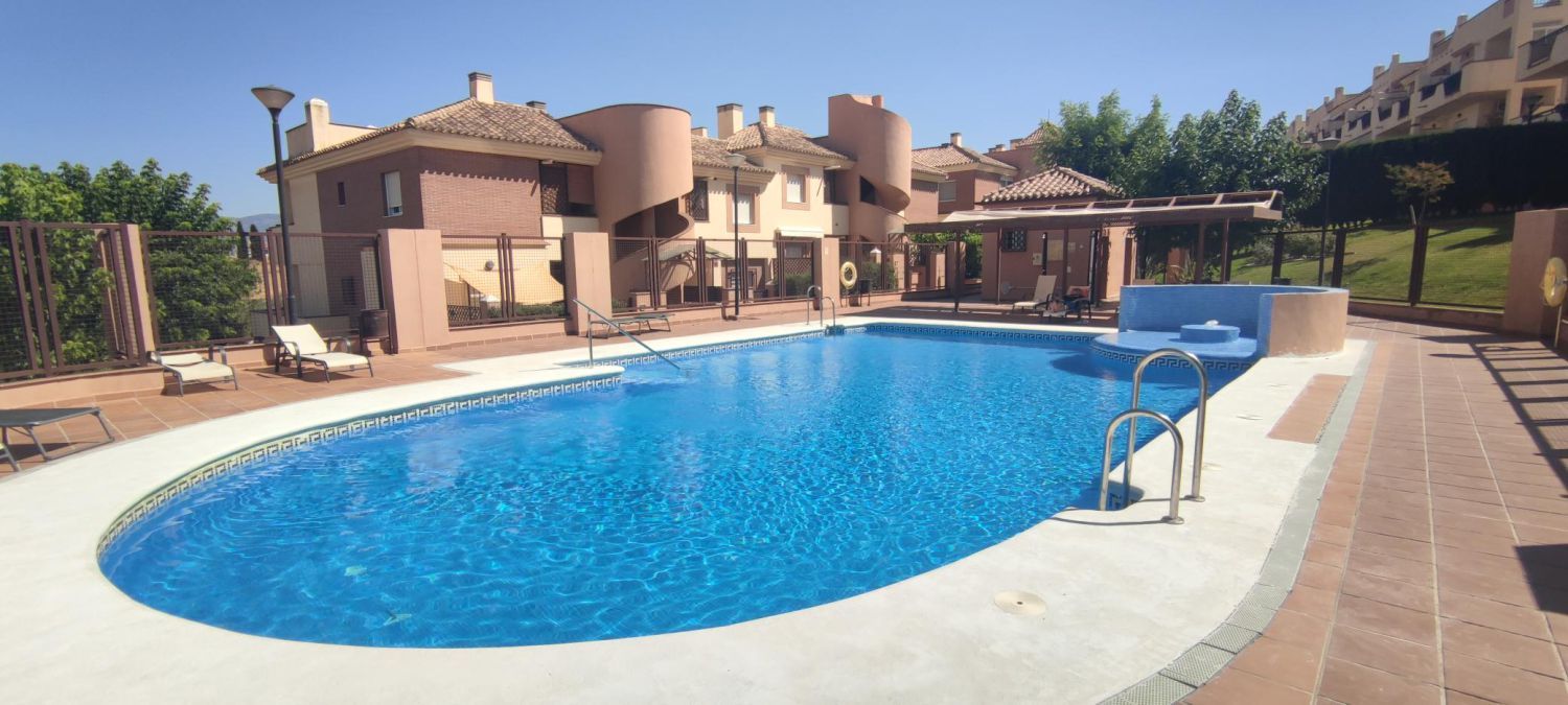 Swimming pool of Flat to rent in Las Gabias  with Air Conditioner, Heating and Terrace