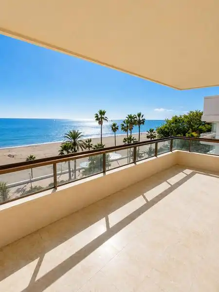 Terrasse von Wohnung zur Miete in Estepona mit Terrasse