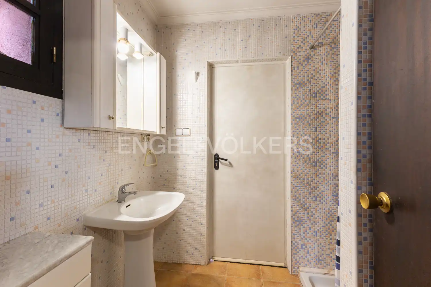 Baño de Casa o chalet en venta en Casinos con Calefacción, Jardín privado y Terraza