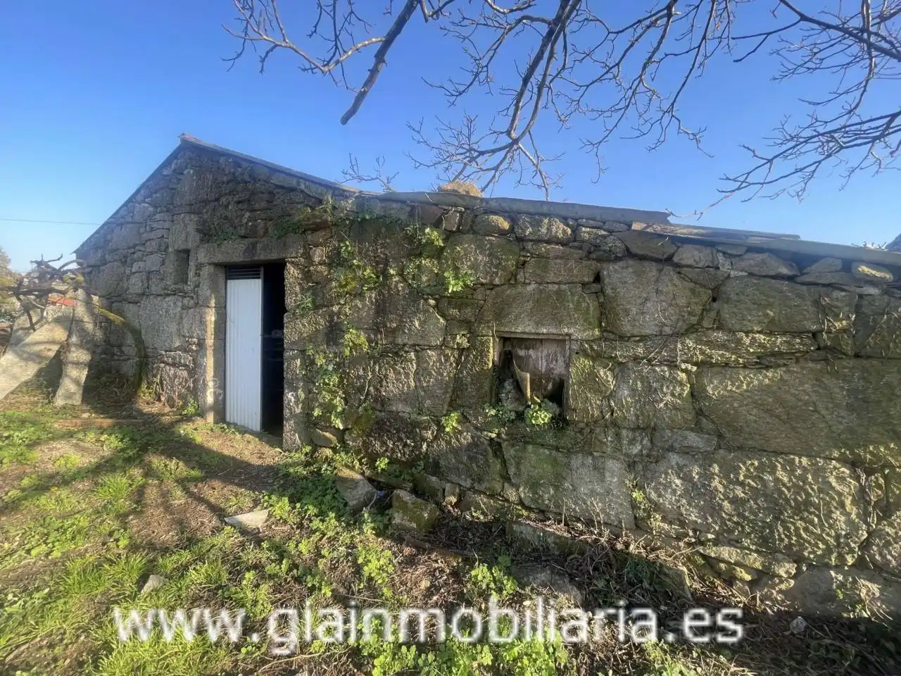 Casa con jardín en venta en Calle Xestal, imagen 4