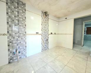 Bathroom of Flat for sale in  Sevilla Capital