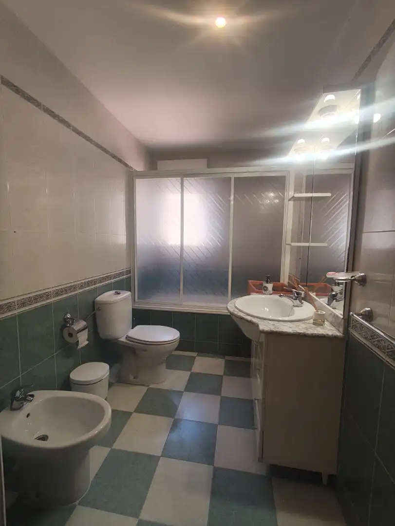 Bathroom of Flat for rent in Valmojado  with Air Conditioner, Heating and Private garden