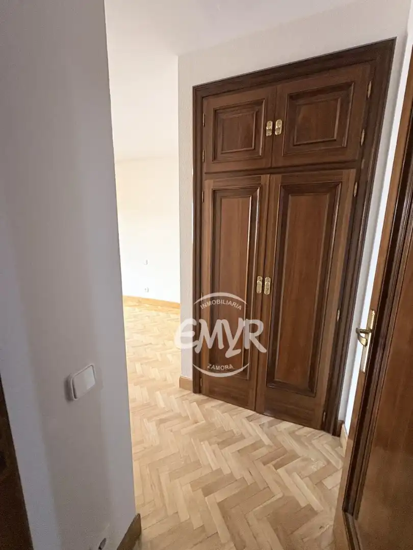Wohnung zum Verkauf in Zamora Capital  mit Heizung, Parkett und Abstellraum