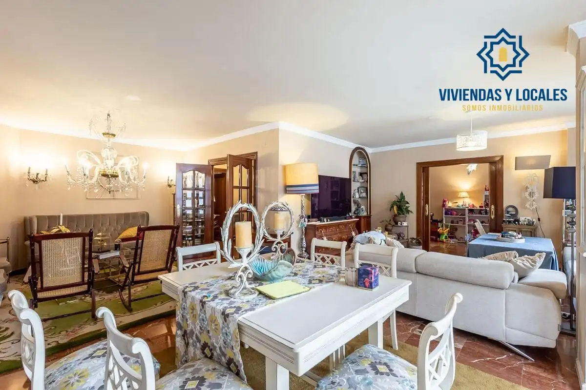 Piso con ascensor en venta en Centro, imagen 3
