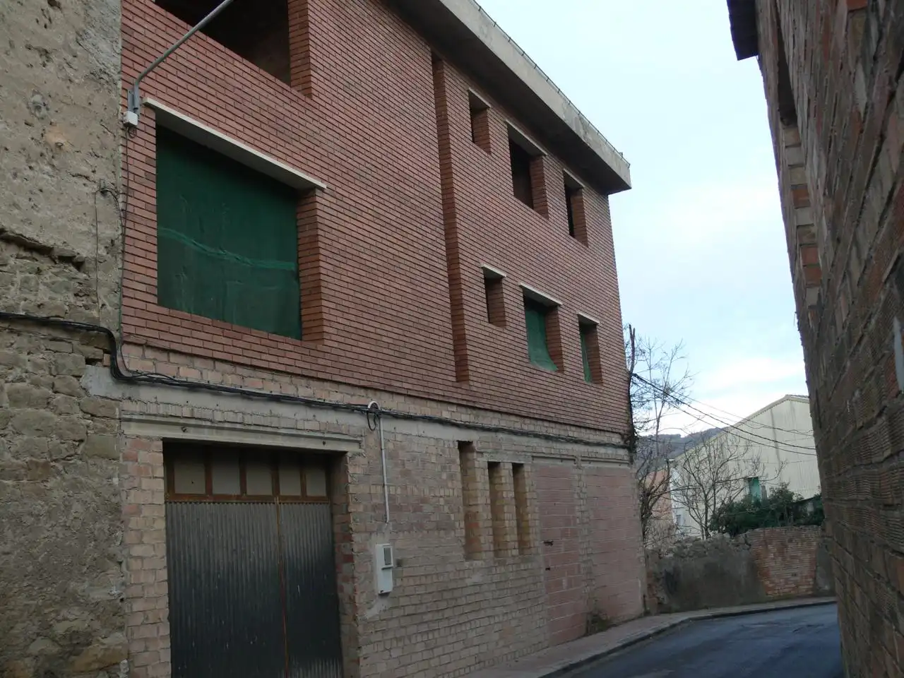 Exterior view of Buildings for sale in Artesa de Segre, Lleida