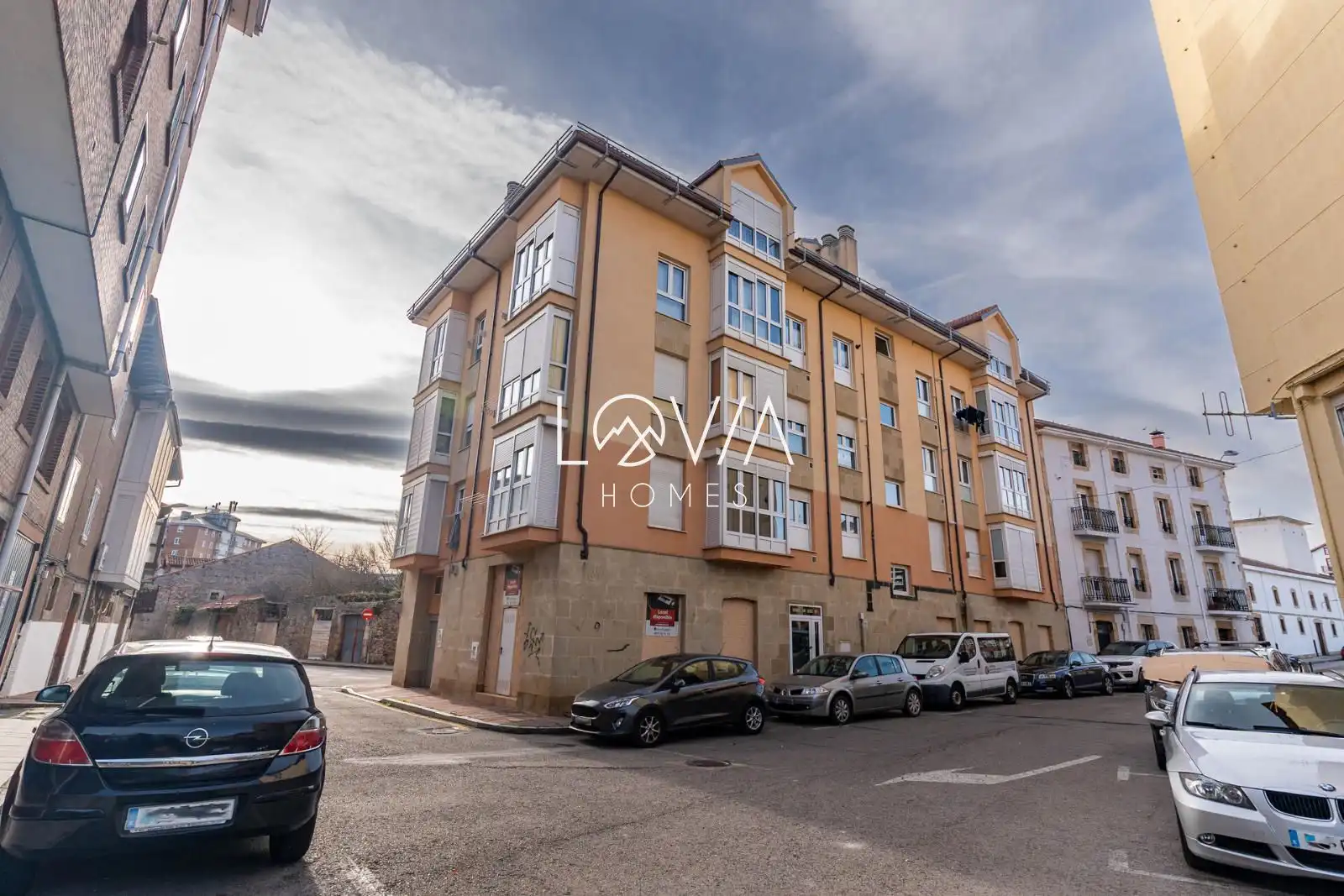 Exterior view of Garage for sale in Reinosa