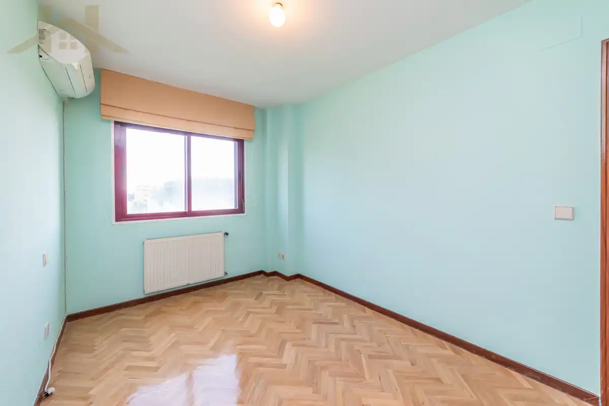 Bedroom of Flat for sale in Torrejón de Ardoz  with Air Conditioner, Heating and Private garden