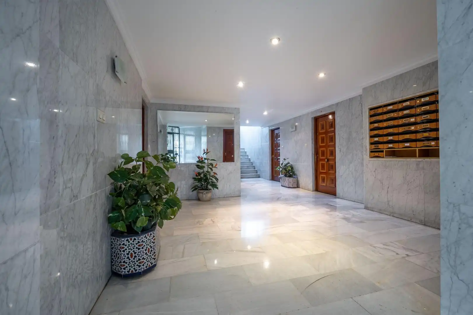 Flat for sale in Granada  with Air Conditioner, Terrace and Alarm