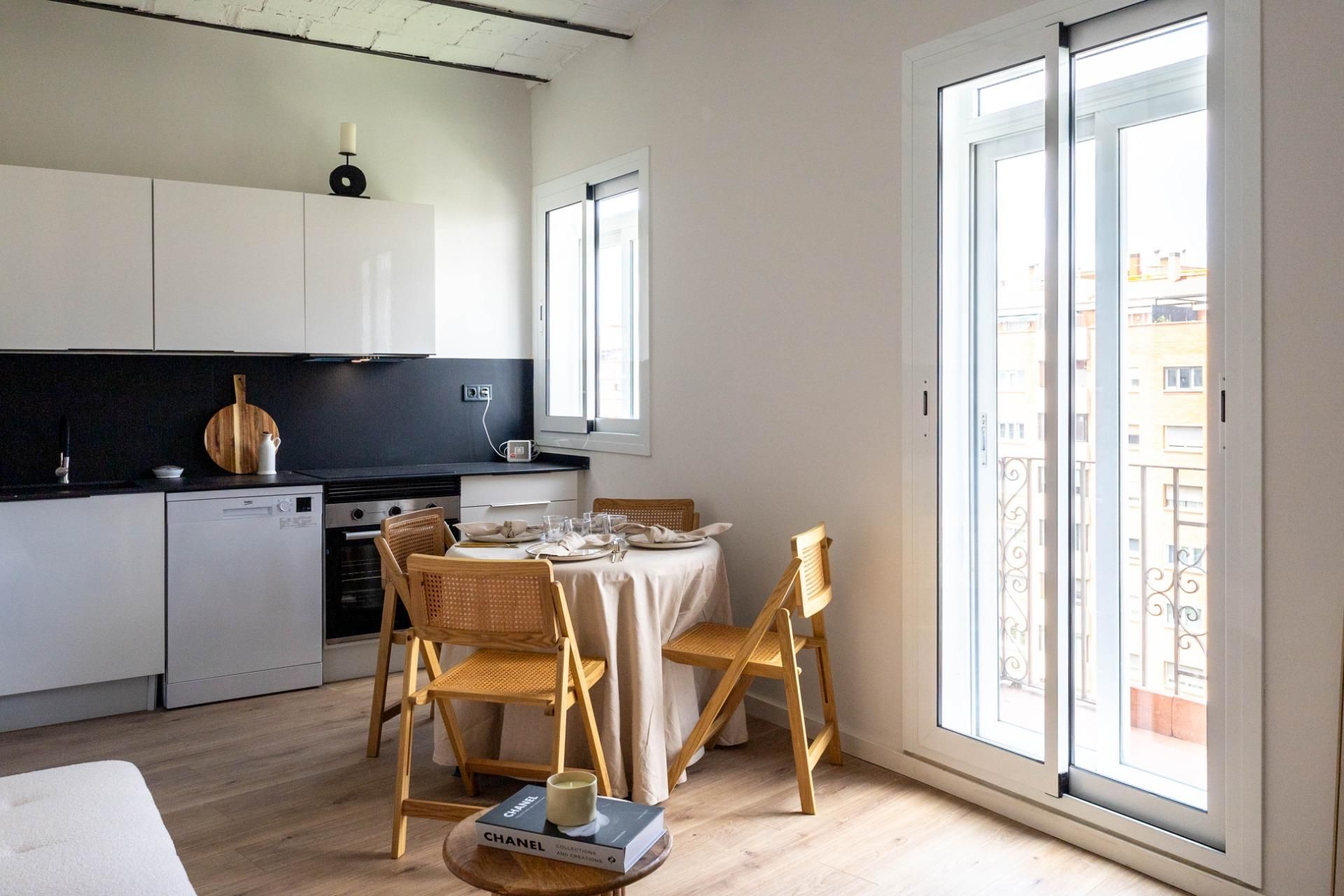 Kitchen of Flat for sale in  Barcelona Capital  with Air Conditioner, Heating and Parquet flooring