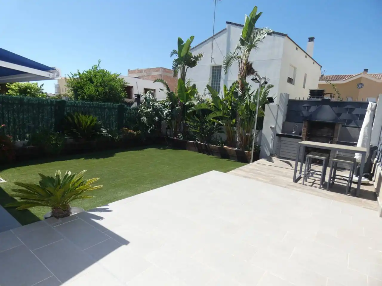 Garten von Einfamilien-Reihenhaus zum Verkauf in Benicarló mit Klimaanlage, Heizung und Privatgarten