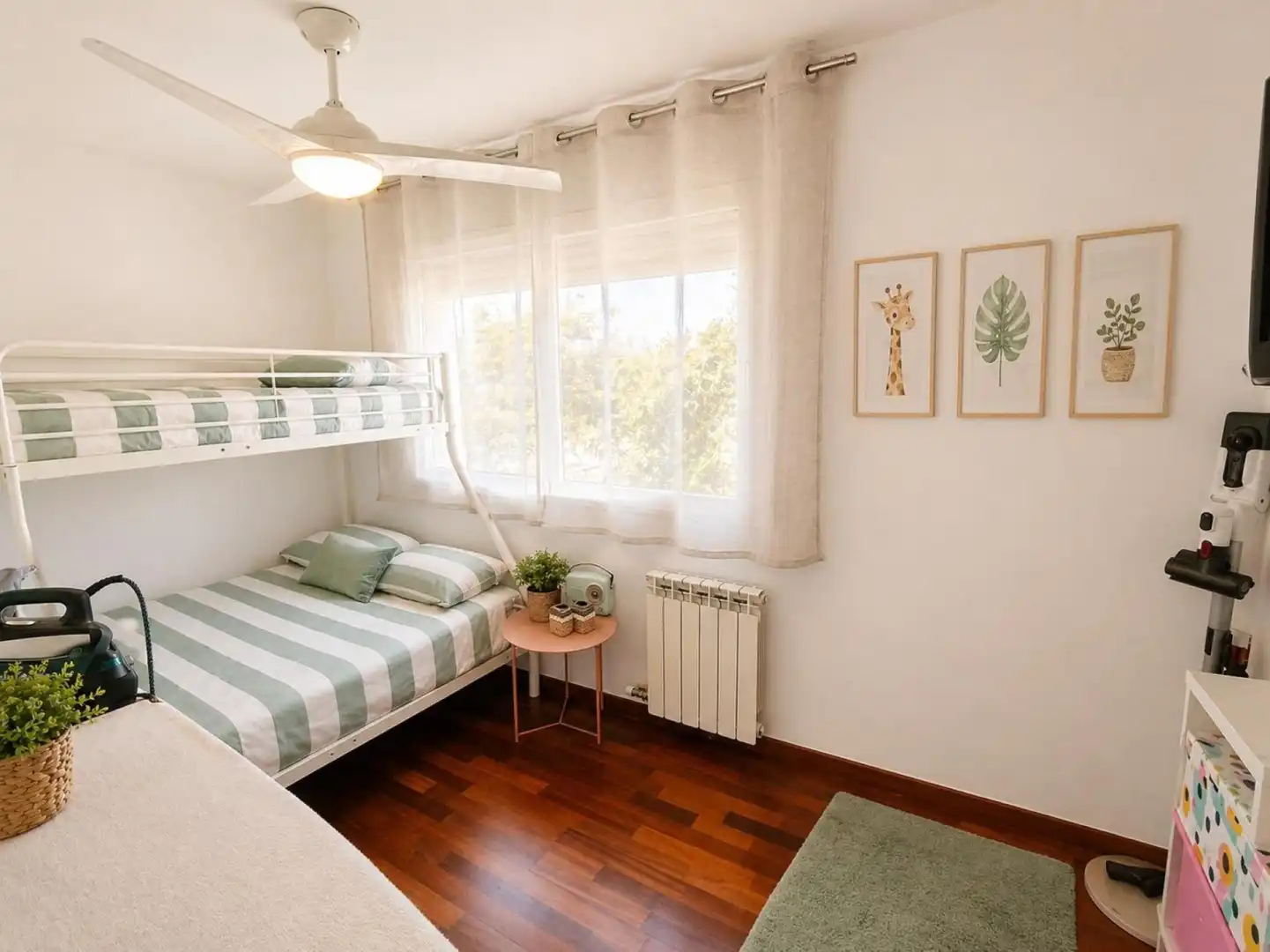 Habitación de Casa adosada en venta en Cambrils con Calefacción