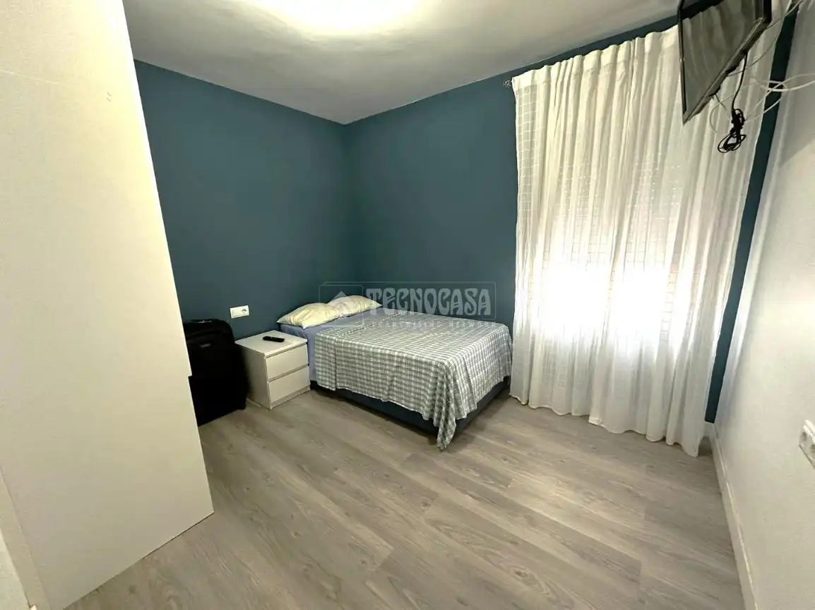 Habitación de Piso en venta en Parla con Aire acondicionado, Parquet y Amueblado