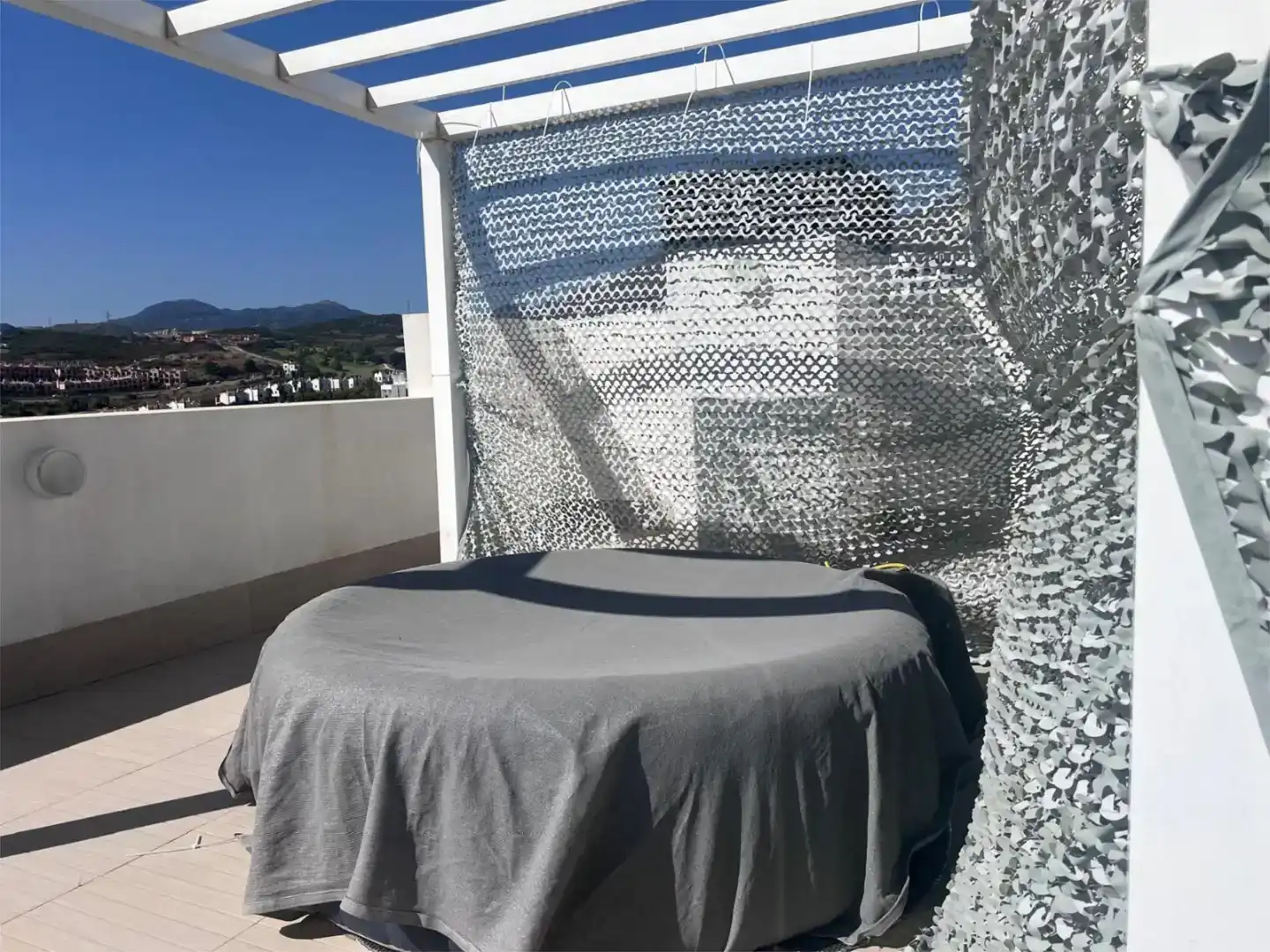 Terrasse von Wohnung zur Miete in Estepona mit Klimaanlage, Möbliert und Ofen