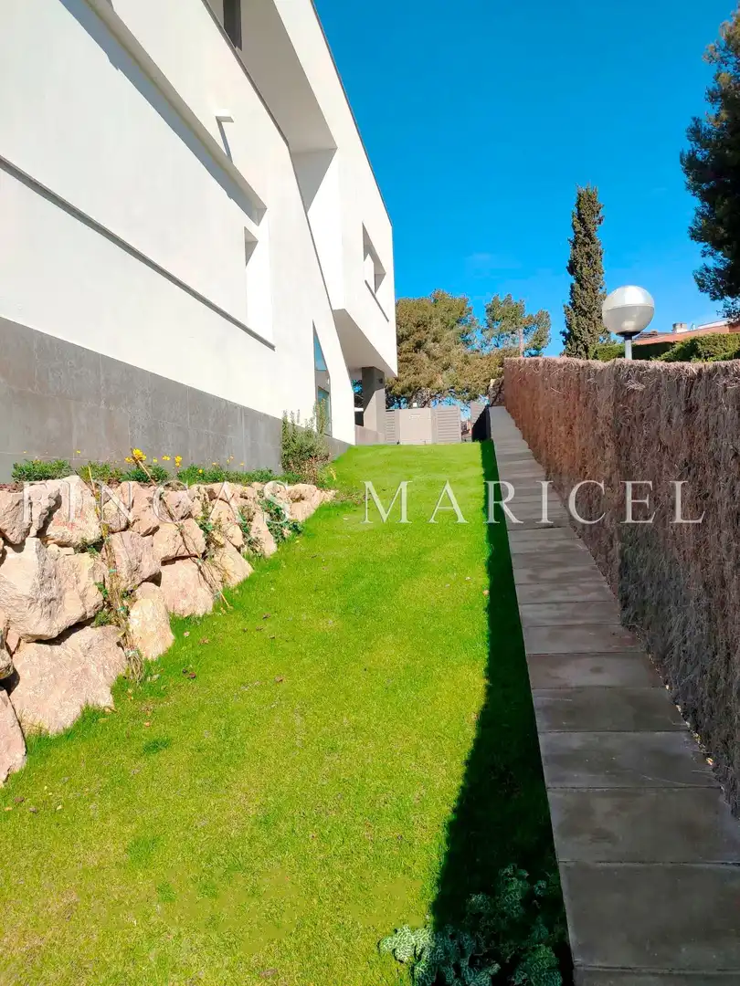 Garten von Haus oder Chalet zum Verkauf in Sitges mit Klimaanlage, Heizung und Privatgarten
