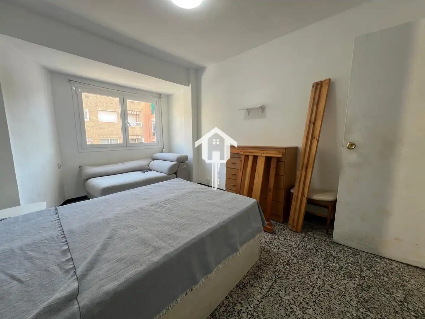 Habitación de Piso en venta en Alicante / Alacant con Amueblado y Balcón
