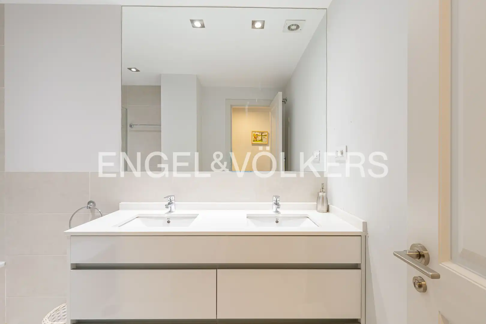 Bathroom of Duplexes for sale in Madrid  with Air Conditioner, Heating and Terrace
