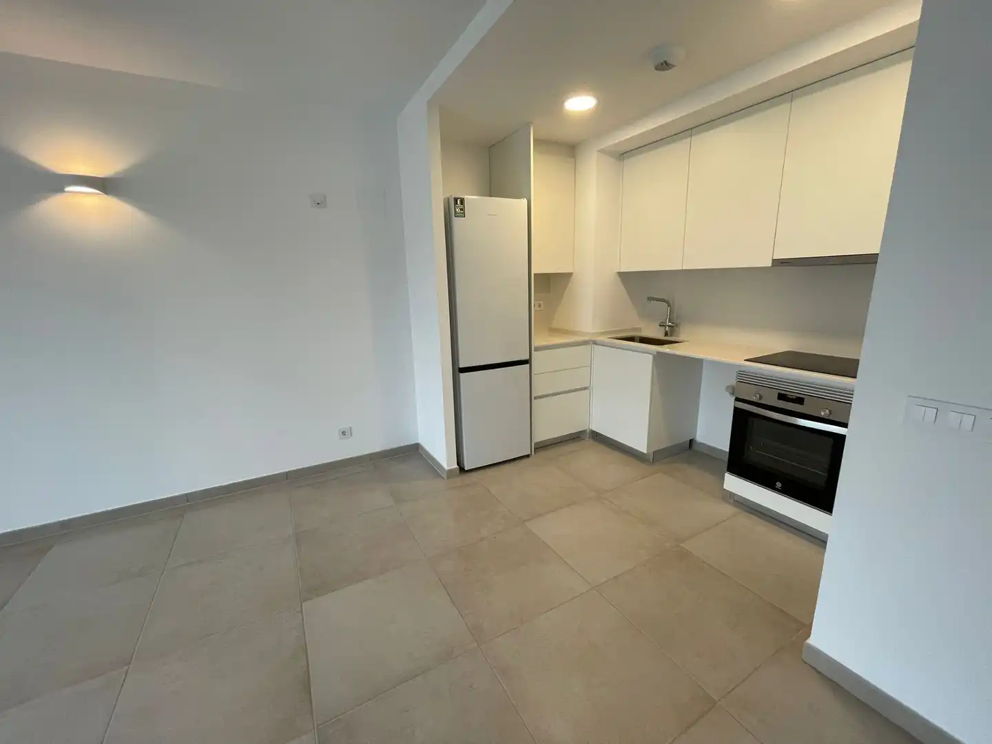 Küche von Wohnung zur Miete in Barcelona mit Klimaanlage, Heizung und Ofen