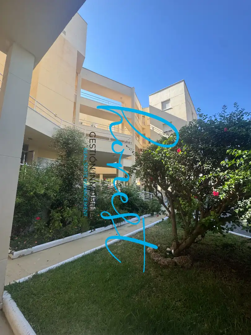 Vista exterior de Ático en venta en Torremolinos con Aire acondicionado, Terraza y Amueblado