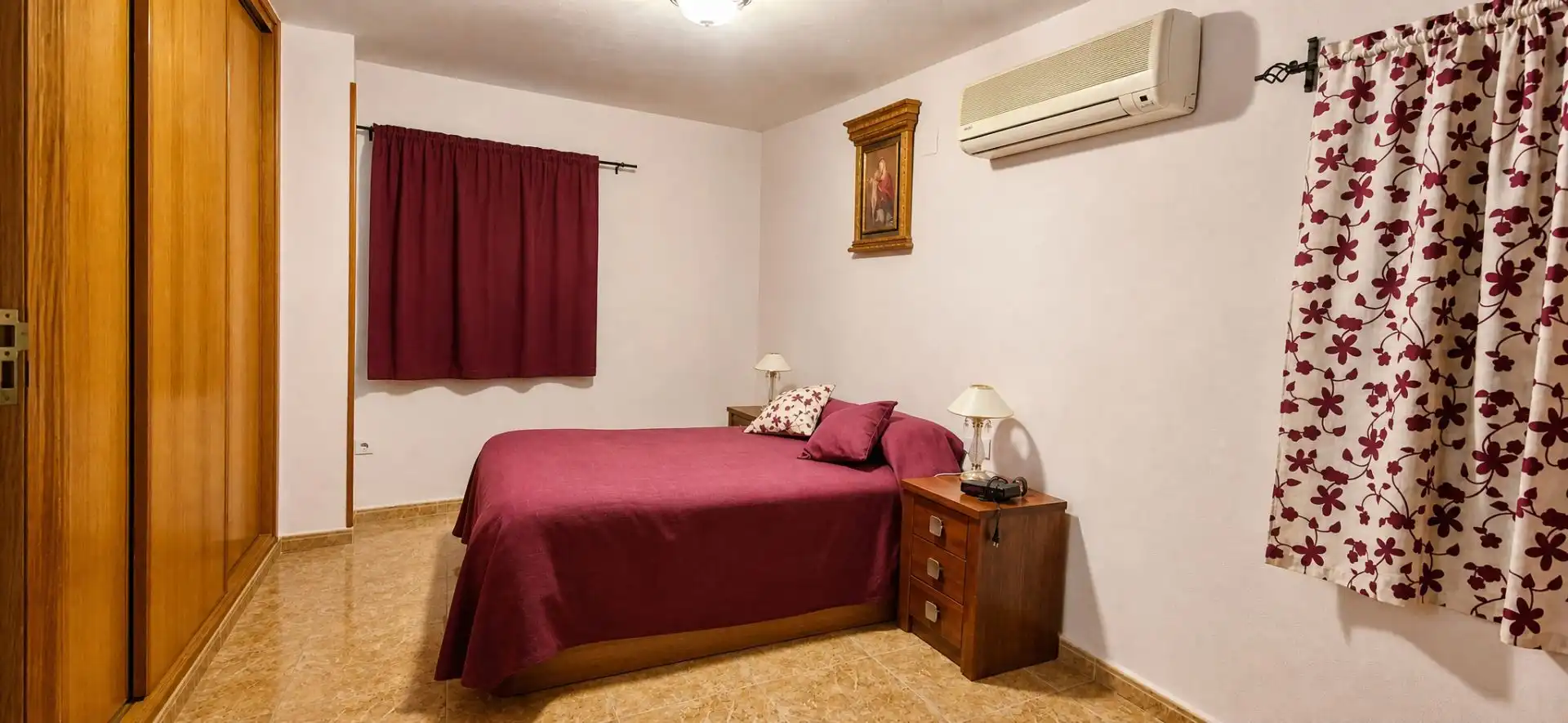 Bedroom of Houses for sale in Losar de la Vera  with Air Conditioner, Terrace and Furnished
