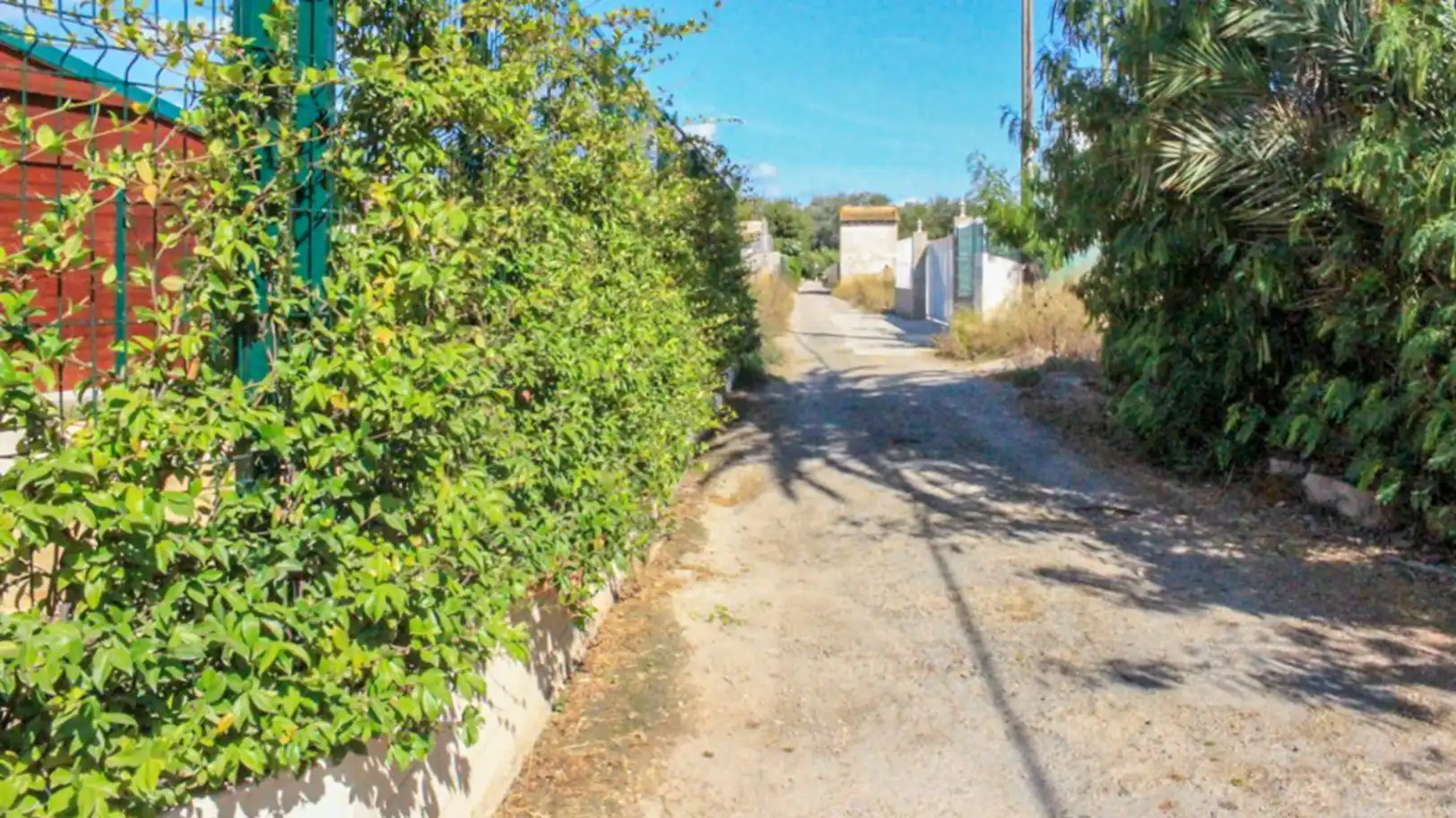 Außenansicht von Residential zum Verkauf in Oliva