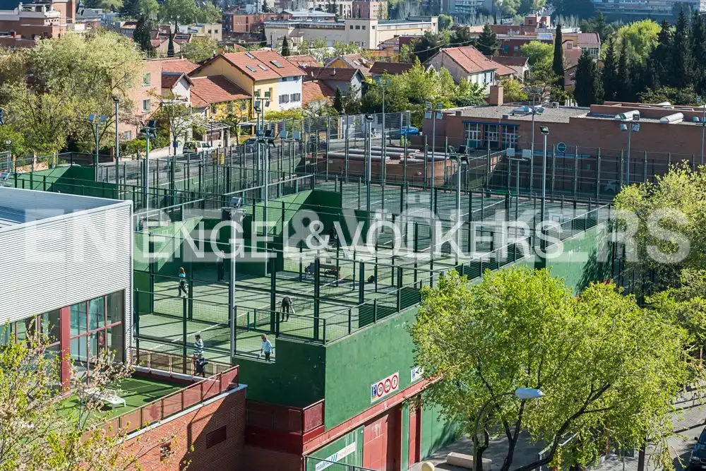 Terraza de Piso en venta en Madrid con Aire acondicionado, Calefacción y Jardín privado